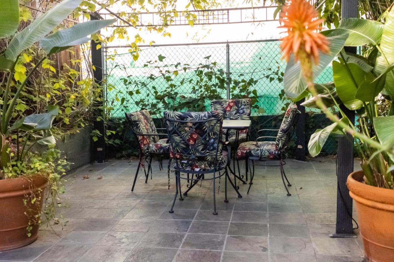 Hollywood Hills Suites Los Angeles Exterior foto