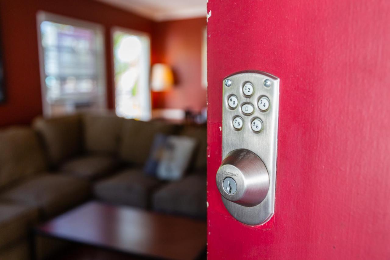 Hollywood Hills Suites Los Angeles Exterior foto